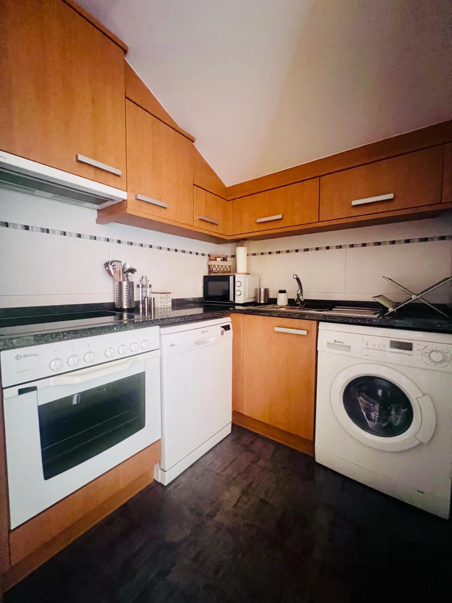 Apartamento Atico Con Terrazas, Garaje Y Ascensor En El Casco Antiguo Huesca Exterior foto